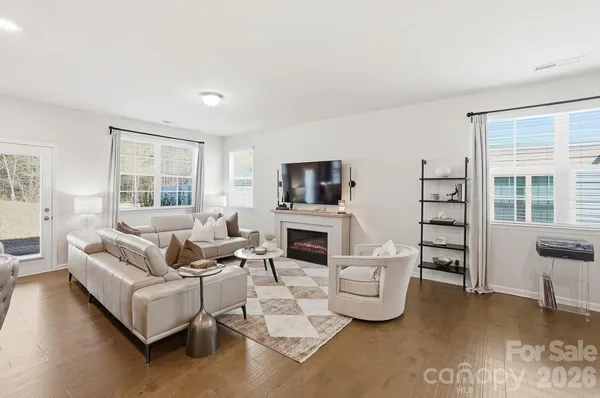 $450,000 | 3039 Glenn Hope Way, Matthews, NC 28104