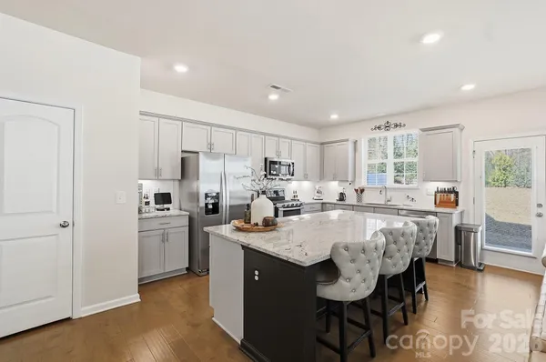 $450,000 | 3039 Glenn Hope Way, Matthews, NC 28104