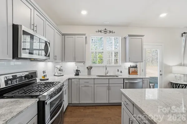 $450,000 | 3039 Glenn Hope Way, Matthews, NC 28104