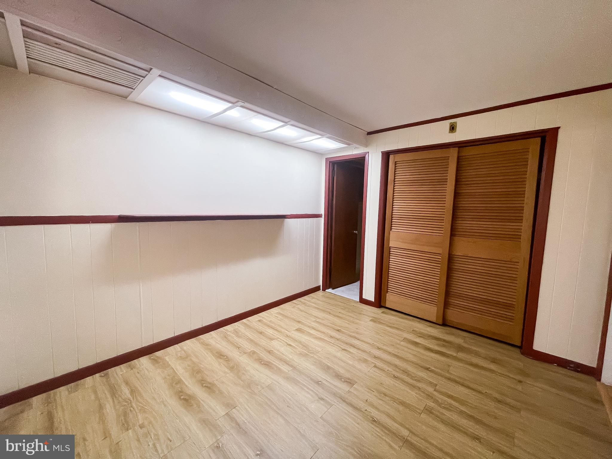 122 Wiltshire Road Claymont, DE 19703 - Photo 14 of 18 Bedroom 3 , large closet and private full bathroom