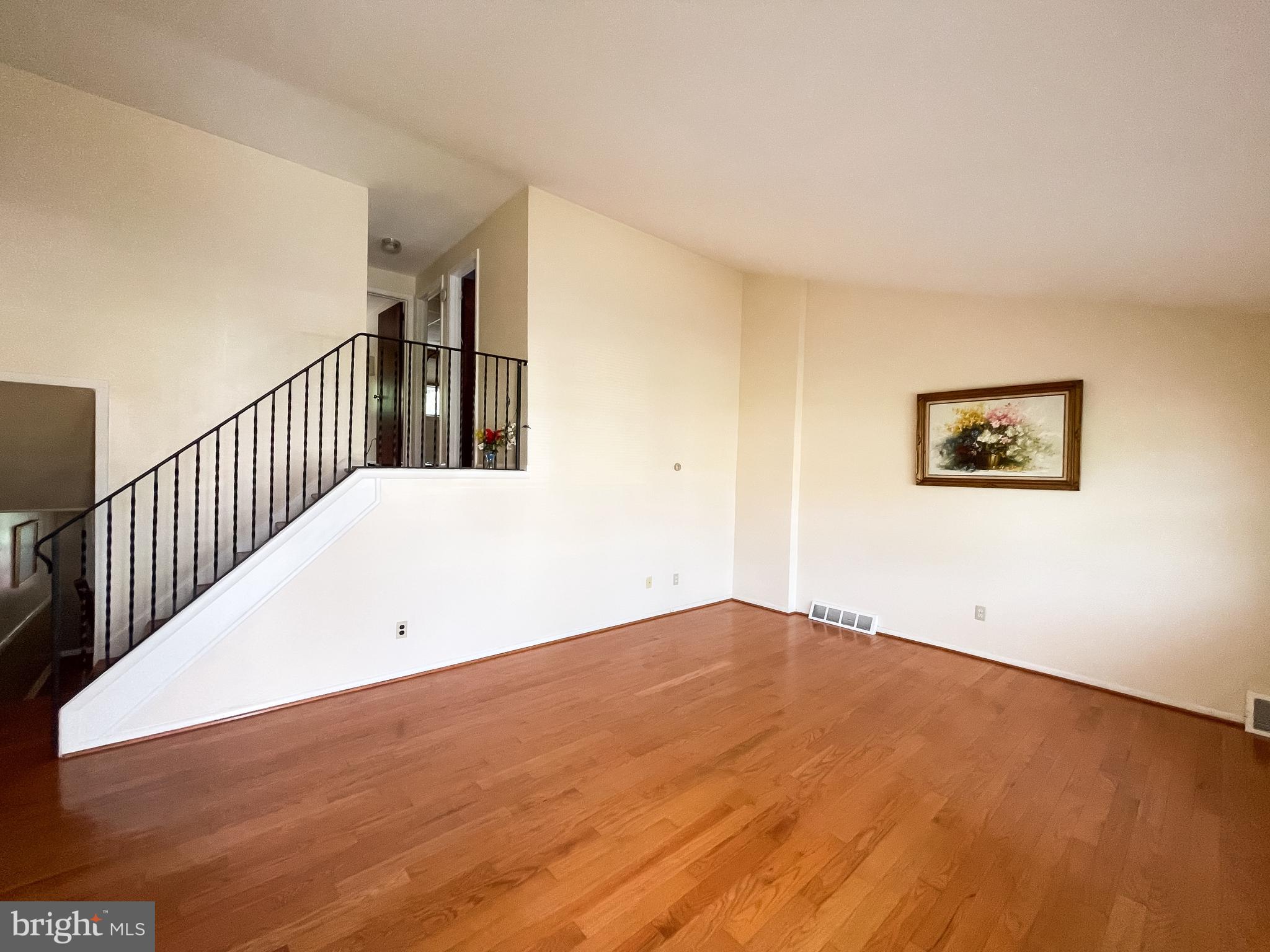 122 Wiltshire Road Claymont, DE 19703 - Photo 2 of 18 Spacious living room with vaulted ceilings