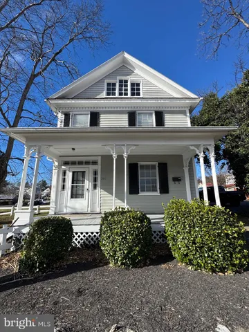 $1,900 | 201 Capon Street, Strasburg, VA 22657