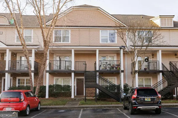 $248,000 | 1035 South Barnett Shoals Road, Unit 526, Athens, GA 30605