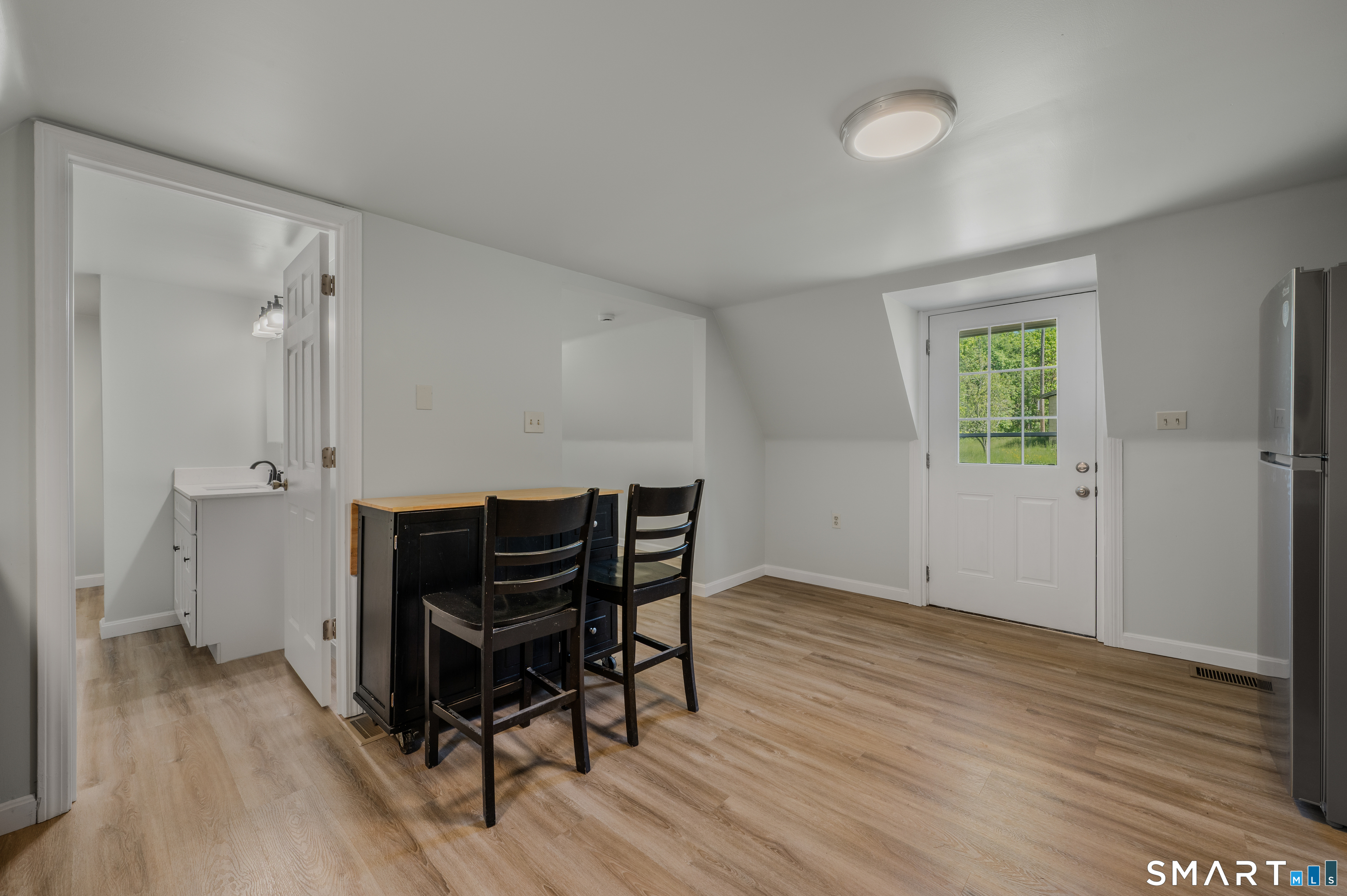 17 Sylvester Street Norwich, CT 06360 - Photo 11 of 22