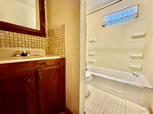 $100,000 | 367 Elble Avenue, Wood River, IL 62095