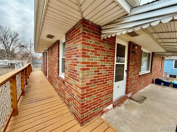 $100,000 | 367 Elble Avenue, Wood River, IL 62095