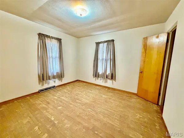 $100,000 | 367 Elble Avenue, Wood River, IL 62095