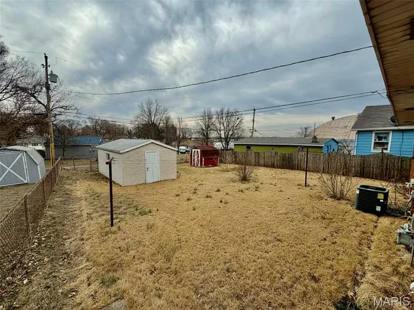 $100,000 | 367 Elble Avenue, Wood River, IL 62095