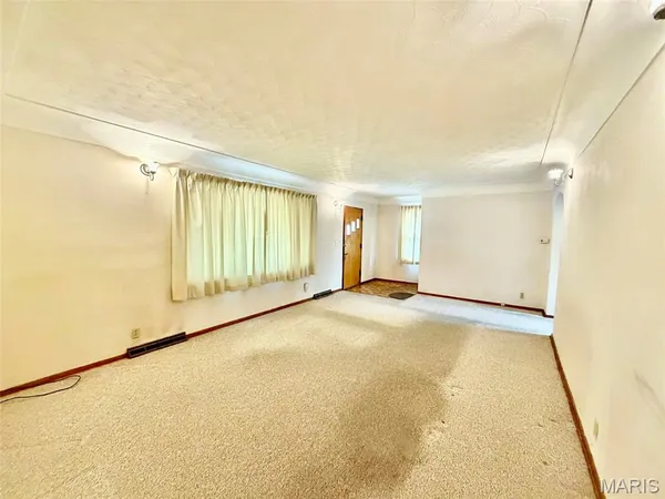 $100,000 | 367 Elble Avenue, Wood River, IL 62095