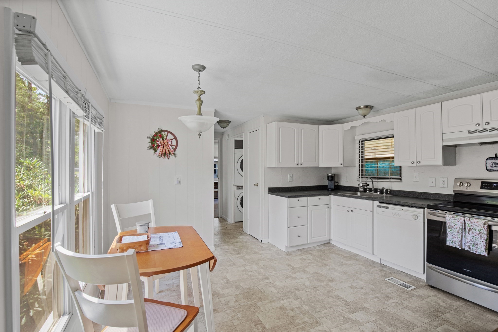 2 Roosevelt Ridge Carver, MA 02330 - Photo 8 of 25 Gallery Image 8