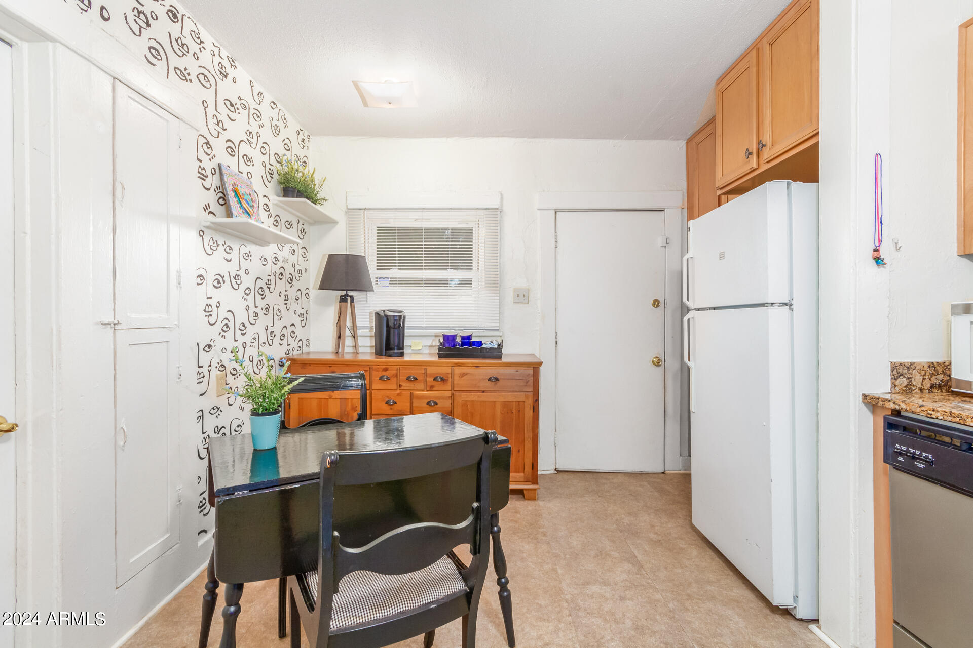2111 North 24th Place Phoenix, AZ 85008 - Photo 17 of 32 Dining Area