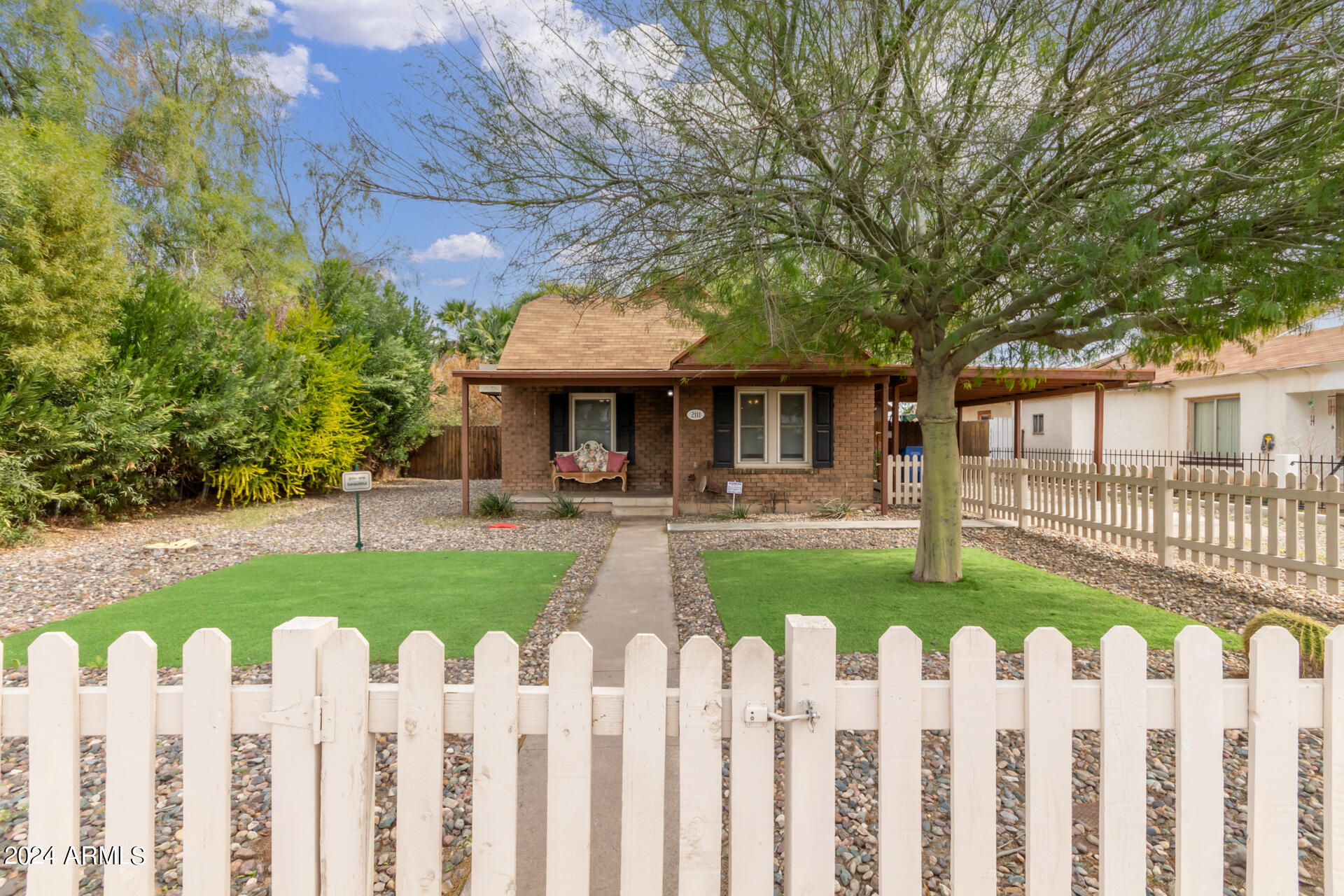 2111 North 24th Place Phoenix, AZ 85008 - Photo 2 of 32 Front