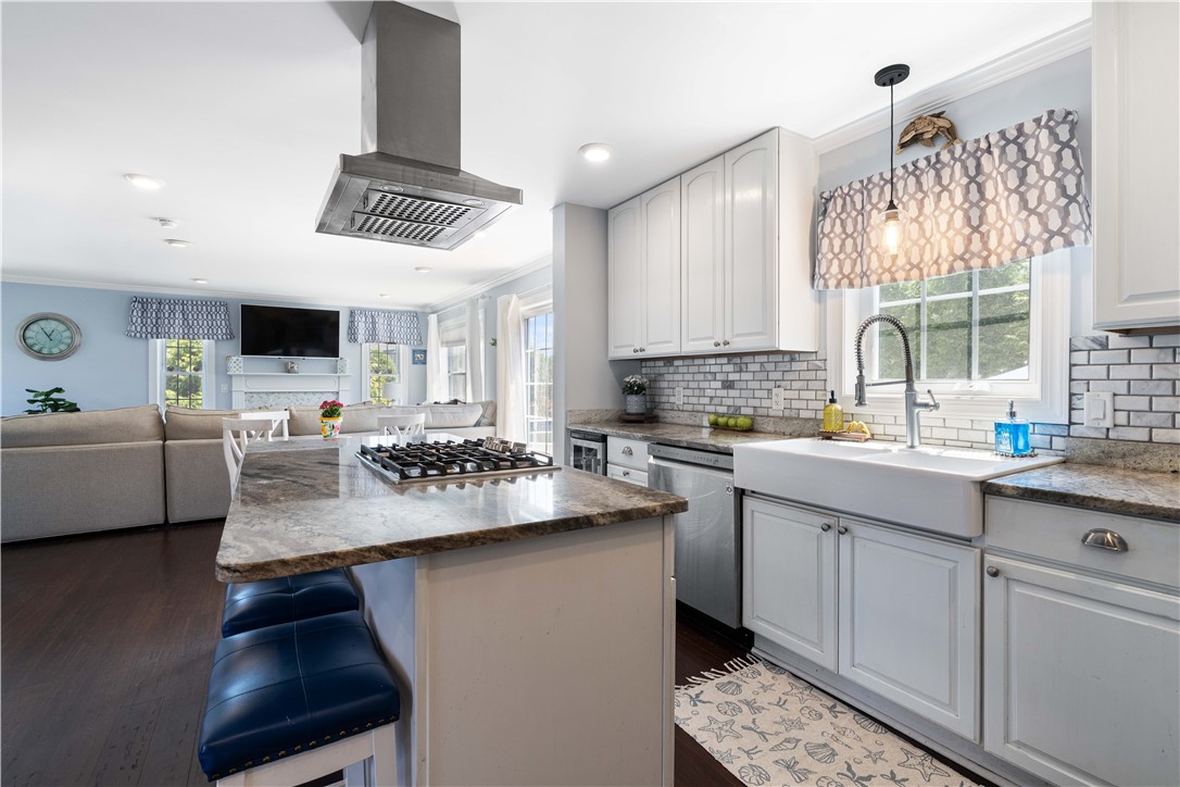 55 Sloop Drive Portsmouth, RI 02871 - Photo 7 of 30