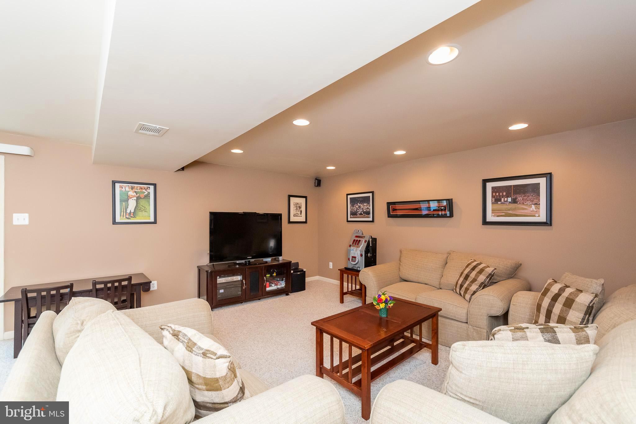 214 Hunters Ridge Road Lutherville-Timonium, MD 21093 - Photo 32 of 42 TONS OF SPACE FOR FAMILY FUN