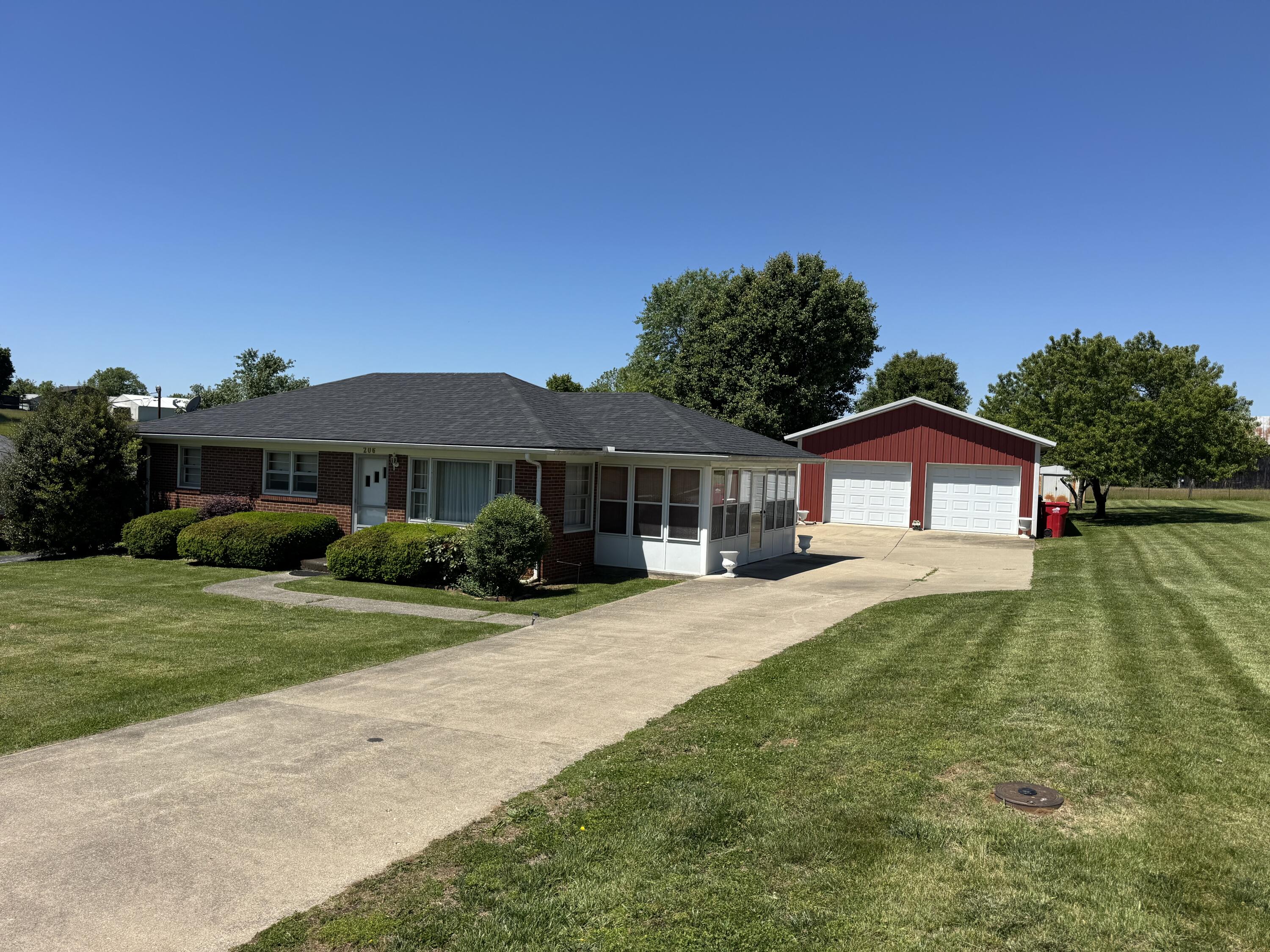 206 Pea Ridge Road Frankfort, KY 40601 - Photo 1 of 24 IMG_1628