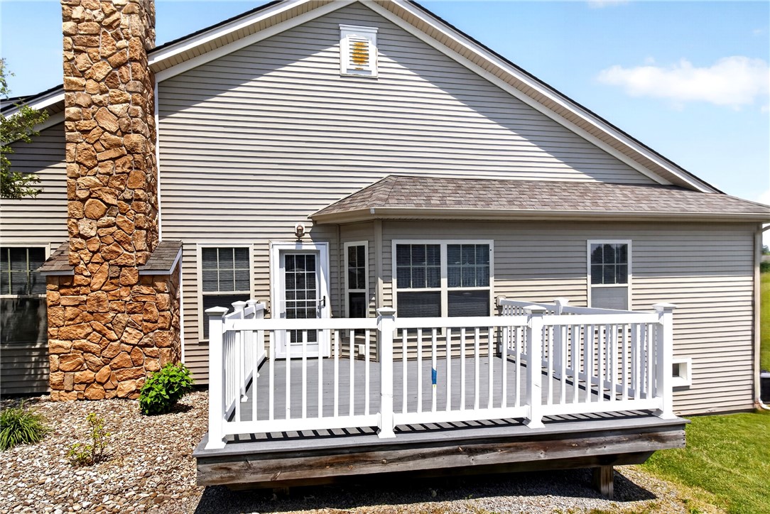 681 High Street Victor, NY 14564 - Photo 23 of 50 Composite decks