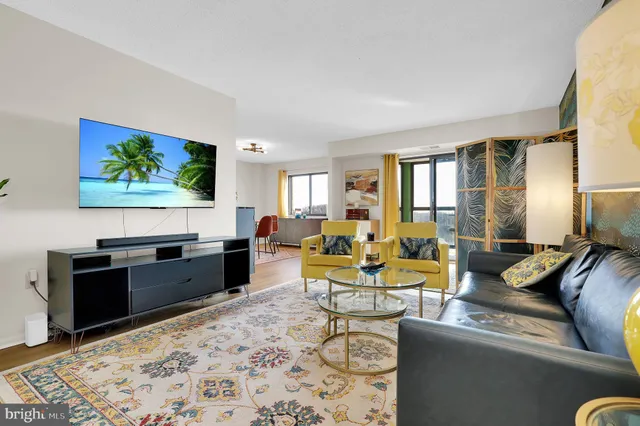 $183,000 | 15101 Interlachen Drive, Unit 11025, Silver Spring, MD 20906