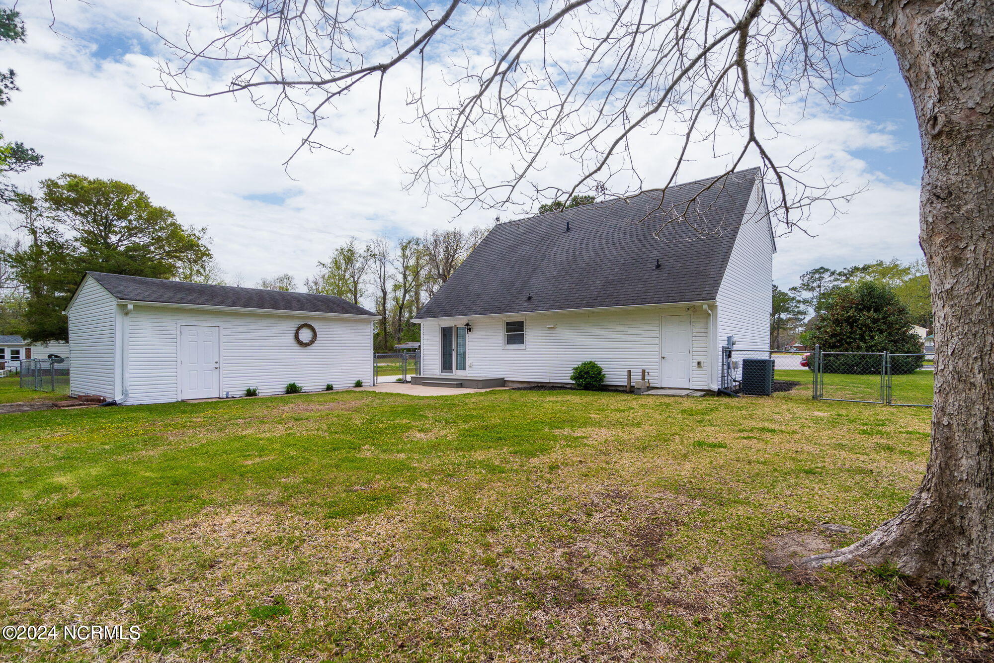 800 Barbour Road Morehead City, NC 28557 - Photo 32 of 36 32-web-or-mls-800-barbour-rd-32