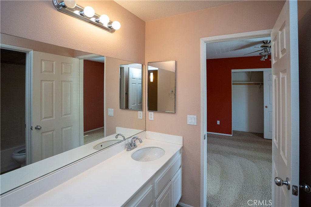 60 Crocus Street Redlands, CA 92373 - Photo 12 of 16 Guest bathroom upstairs
