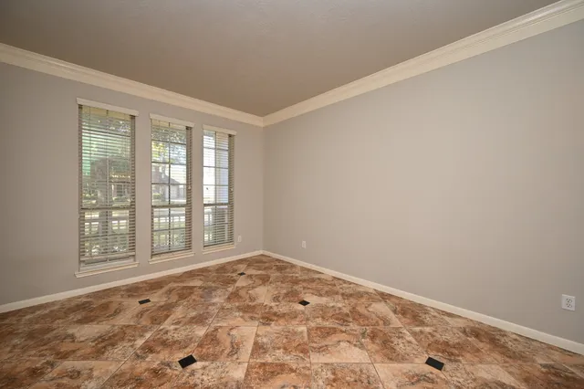 a view of empty room with window