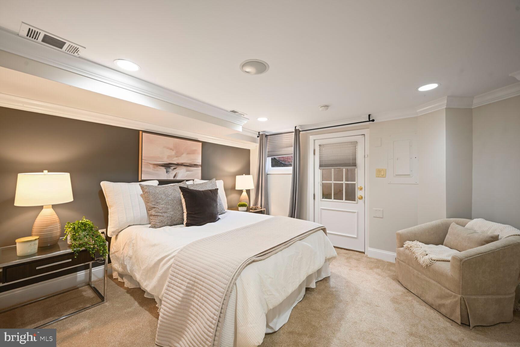 1832 Calvert Street Northwest, Unit 1 Washington, DC 20009 - Photo 16 of 23