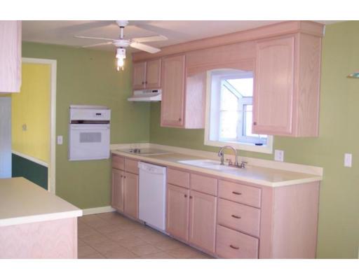 60 Ferncliffe Road Seekonk, MA 02771 - Photo 2 of 9 Gallery Image 2