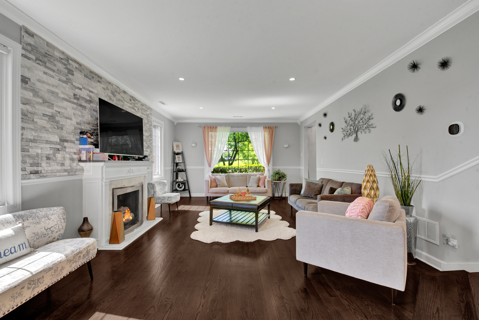 1 North Tower Road Oak Brook, IL 60523 - Photo 7 of 39 Gallery Image 7