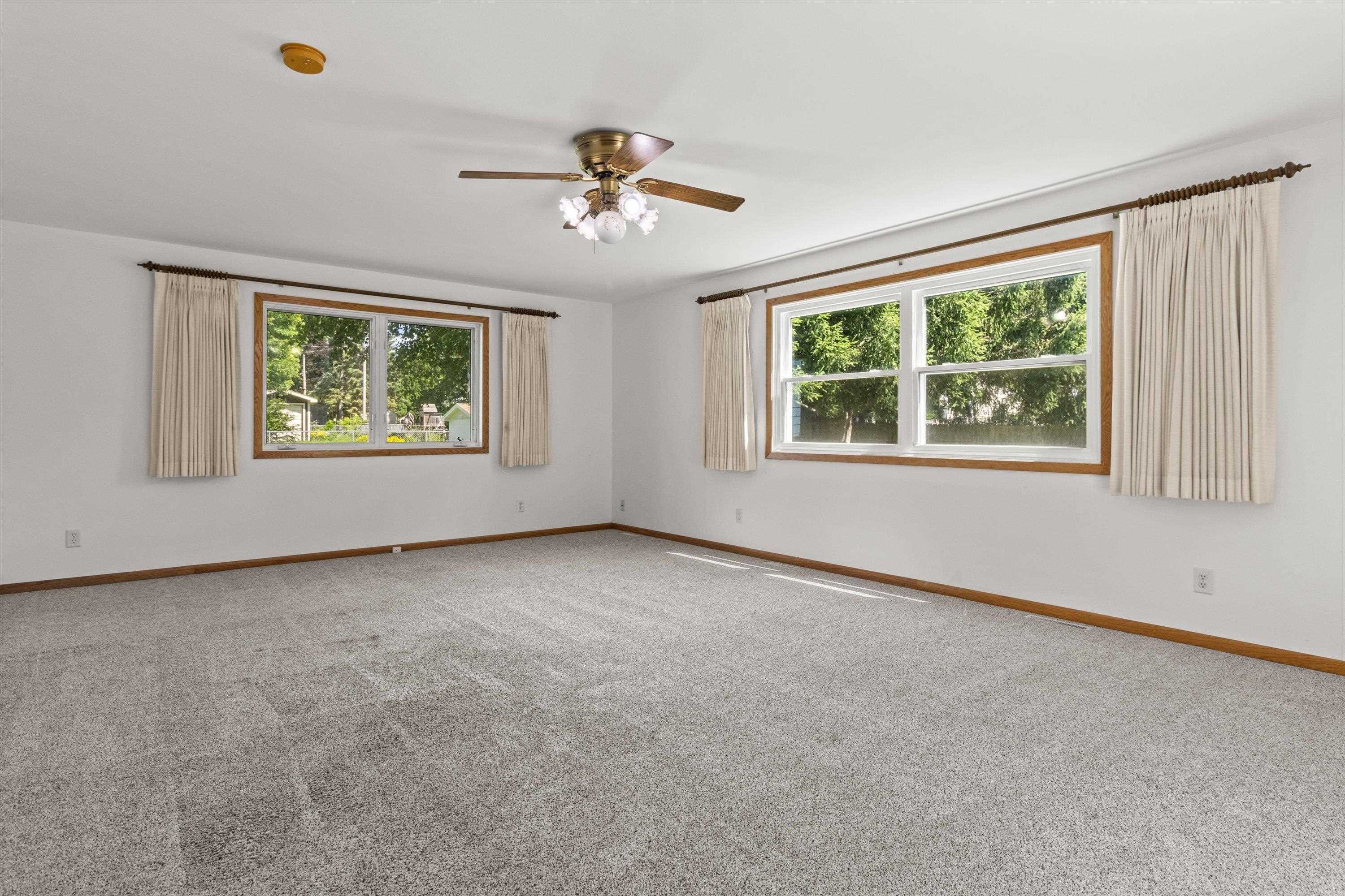 1813 Windom Way Madison, WI 53704 - Photo 17 of 34