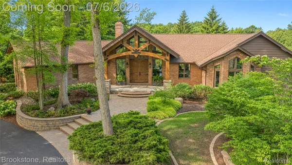 $2,149,000 | 7215 Deer Lake Court, Clarkston, MI 48346