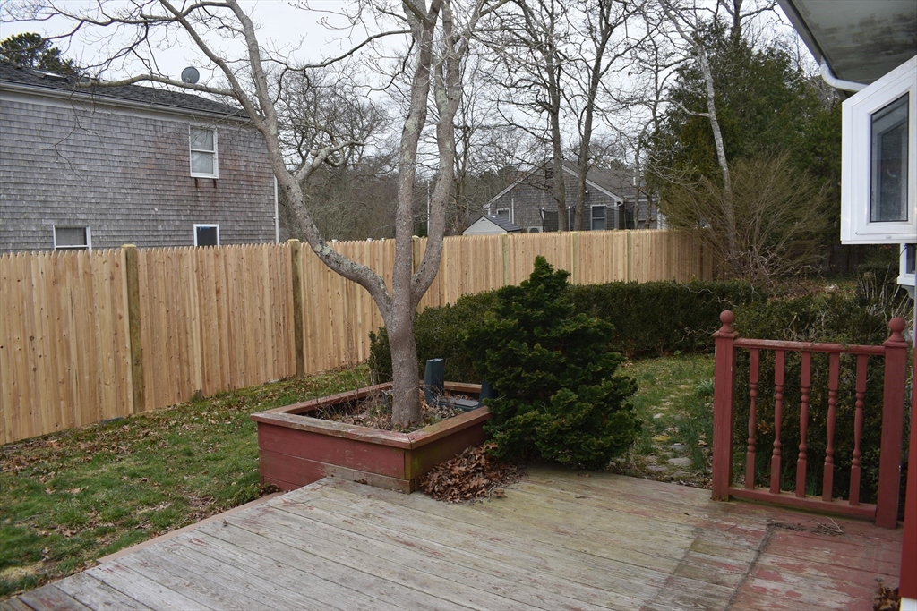 391 Asher's Path East Mashpee, MA 02649 - Photo 18 of 24 Gallery Image 18