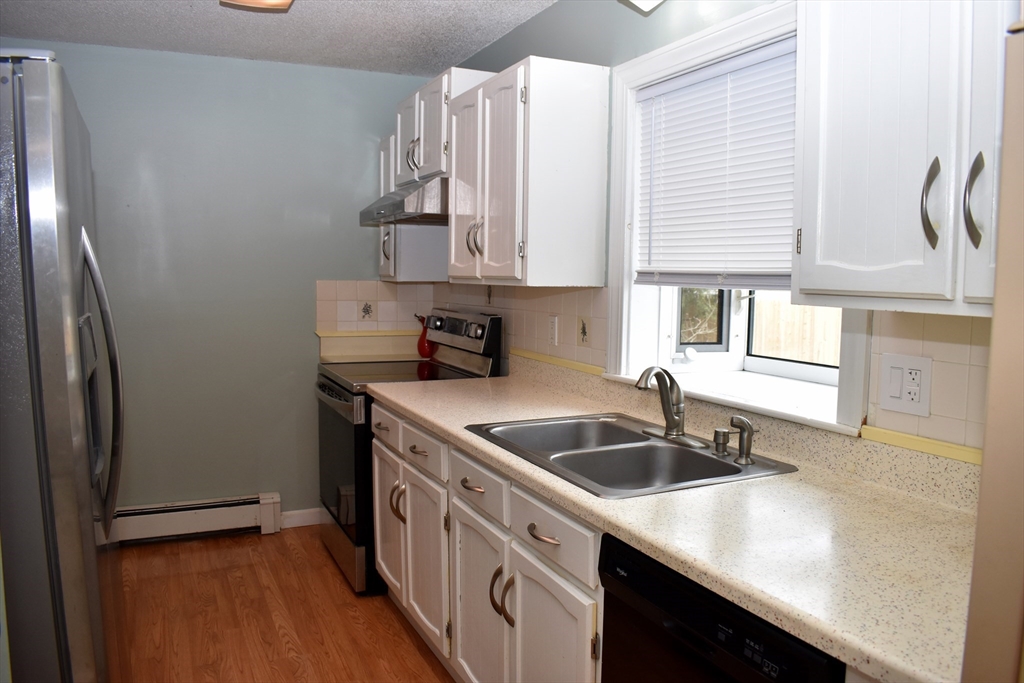 391 Asher's Path East Mashpee, MA 02649 - Photo 5 of 24 Gallery Image 5