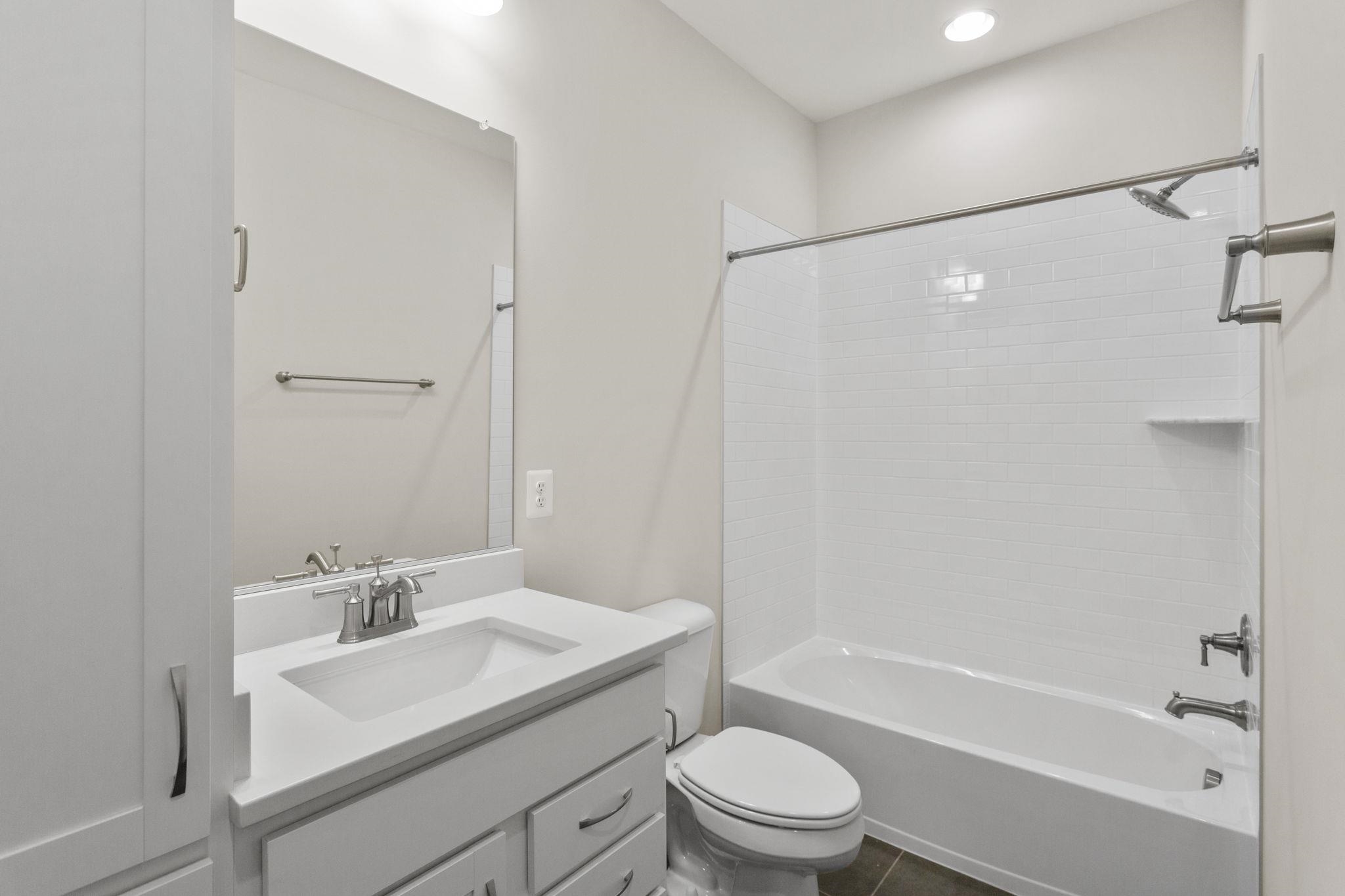 2766 Rutlege Road, Unit 191 Harrisonburg, VA 22801 - Photo 20 of 29 a bathroom with a sink toilet and shower