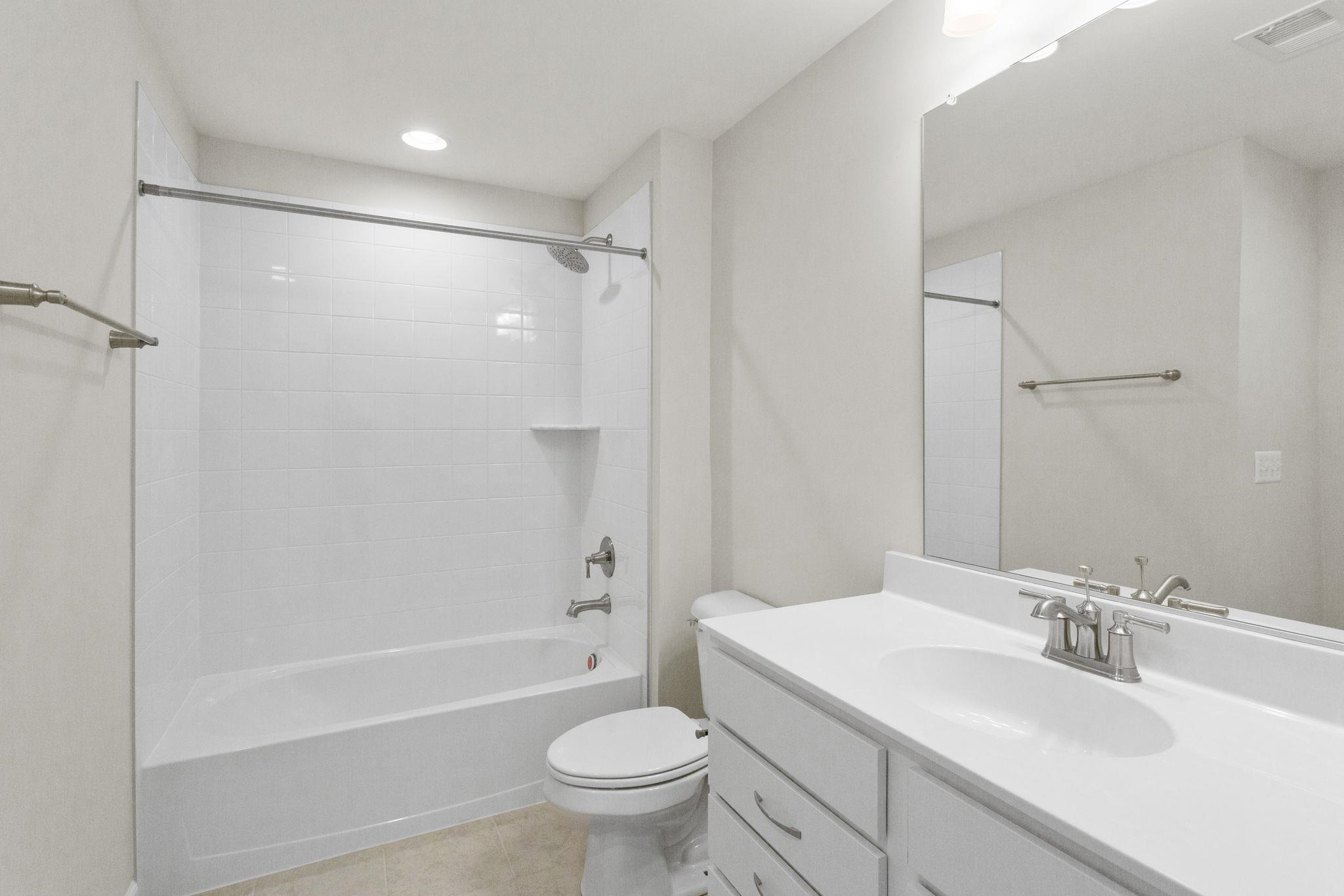 2766 Rutlege Road, Unit 191 Harrisonburg, VA 22801 - Photo 30 of 33 a bathroom with a sink toilet tub and shower
