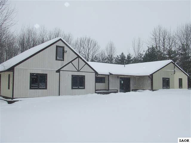 15156 Bird Road Byron, MI 48418 - Photo 2 of 7 45081-1.JPG