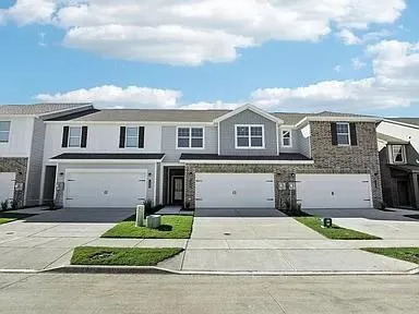 $2,500 | 233 Berthe Court, Cedar Hill, TX 75104