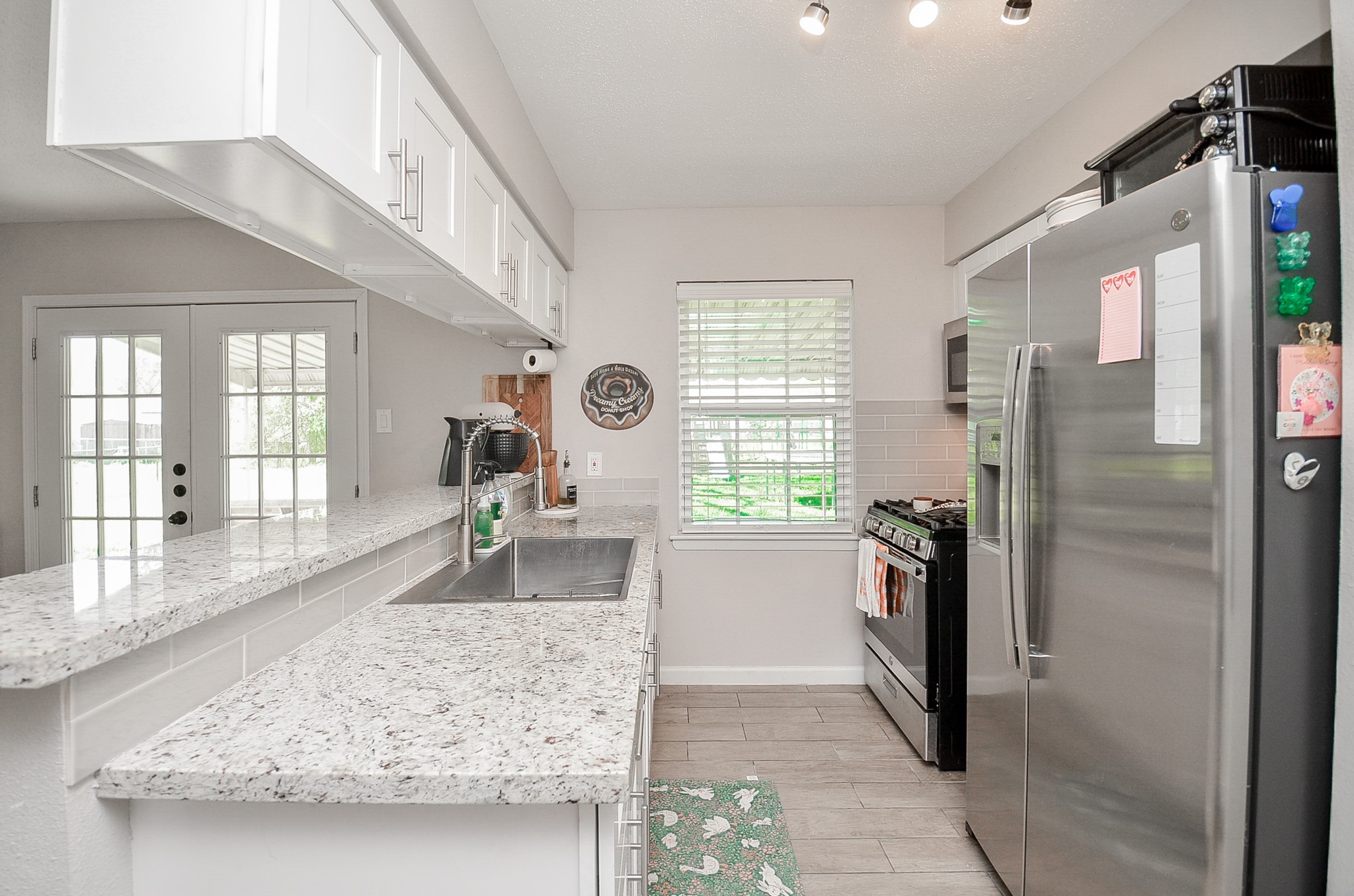 201 Inwood Lane Highlands, TX 77562 - Photo 13 of 31