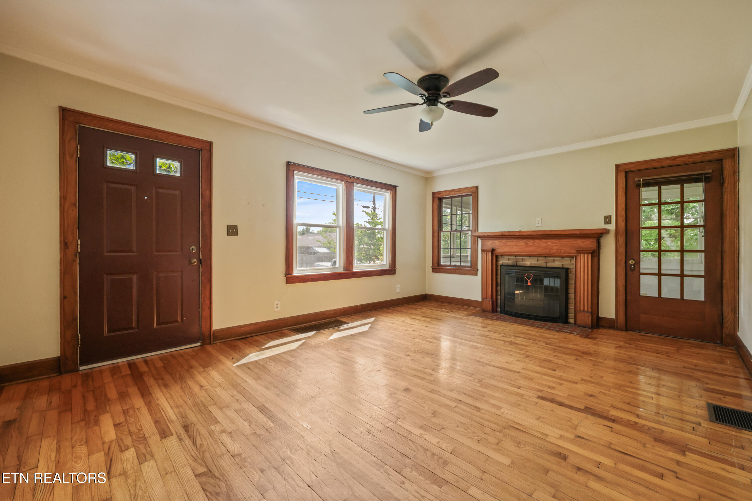 405 South Ruth Street Maryville, TN 37803 - Photo 8 of 38 10-405 S Ruth St10