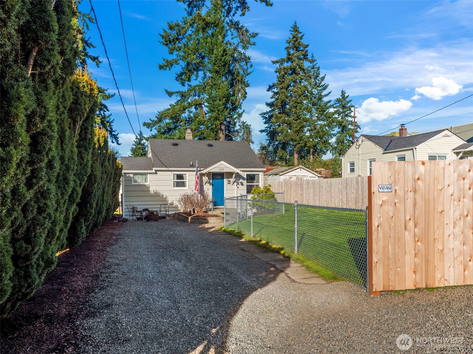1022 Sheridan Road Bremerton, WA 98310 - Photo 5 of 28