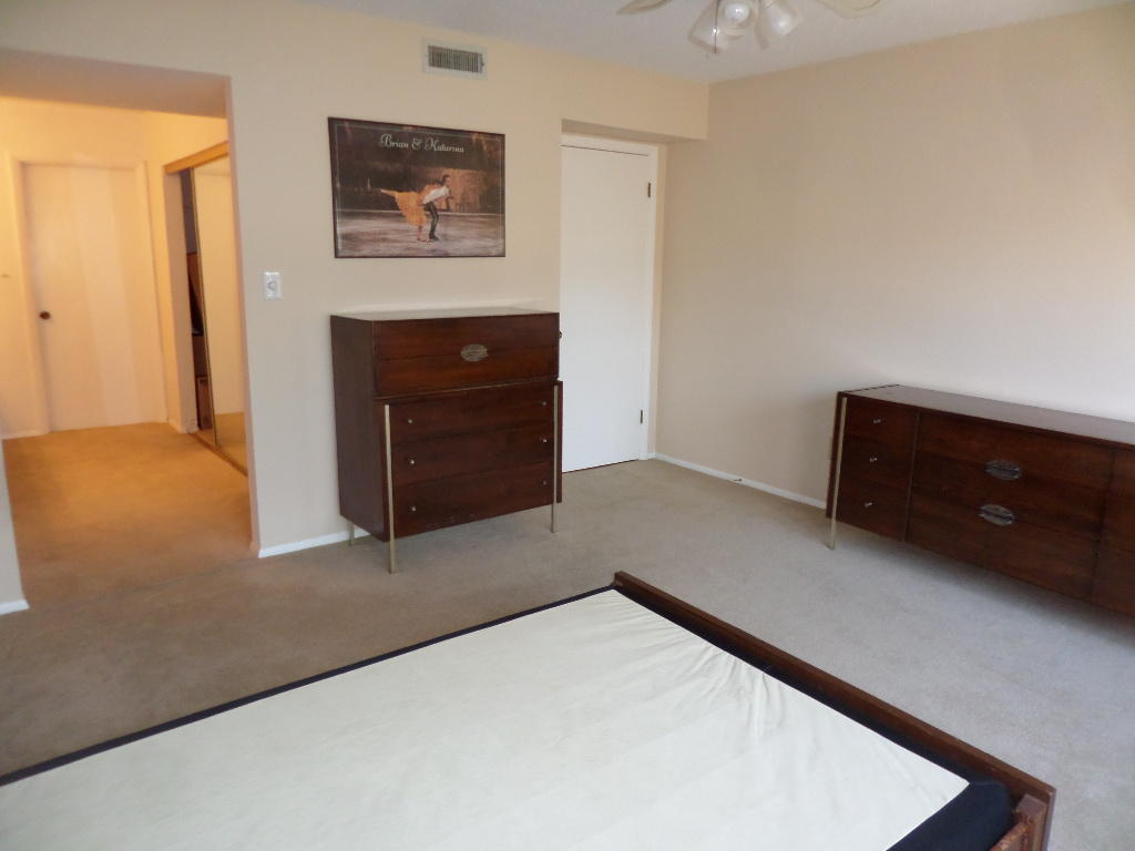 121 Brandeis Lane Oak Ridge, TN 37830 - Photo 12 of 24 Master Bedroom