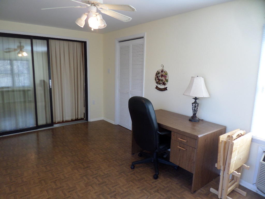121 Brandeis Lane Oak Ridge, TN 37830 - Photo 18 of 24 Sun Room