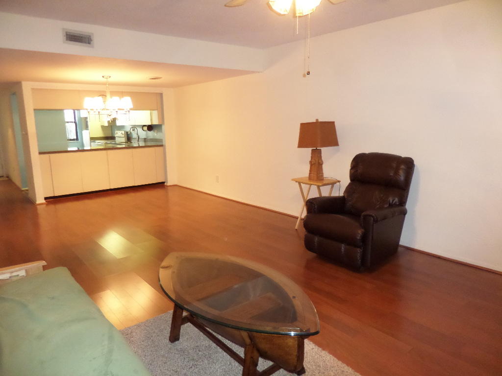 121 Brandeis Lane Oak Ridge, TN 37830 - Photo 5 of 24 Living Room
