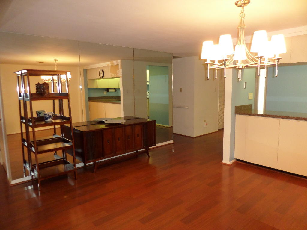 121 Brandeis Lane Oak Ridge, TN 37830 - Photo 6 of 24 Dining Area