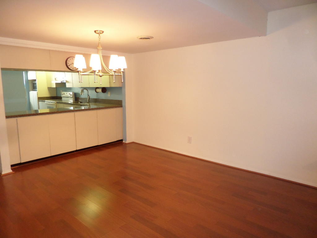 121 Brandeis Lane Oak Ridge, TN 37830 - Photo 7 of 24 Dining Area