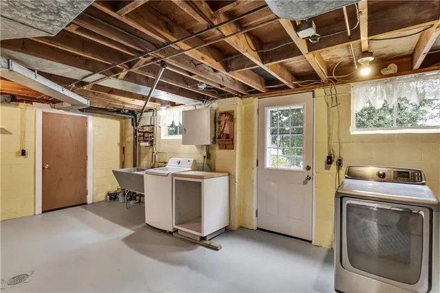 a view of a storage & utility room