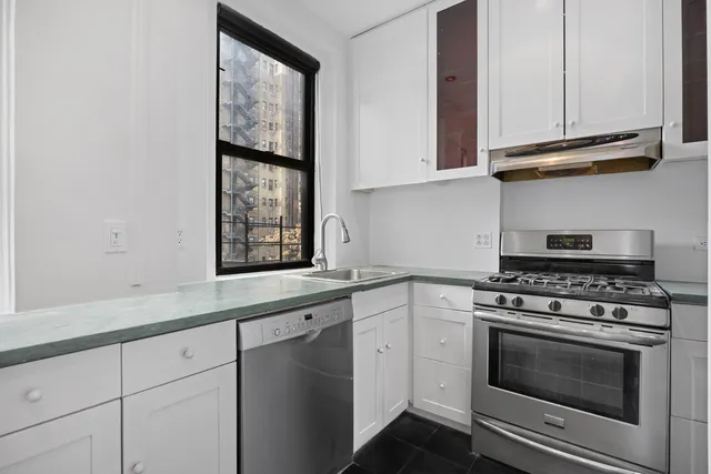 $8,500 | 151 West 74th Street, Unit 6B | Upper West Side
