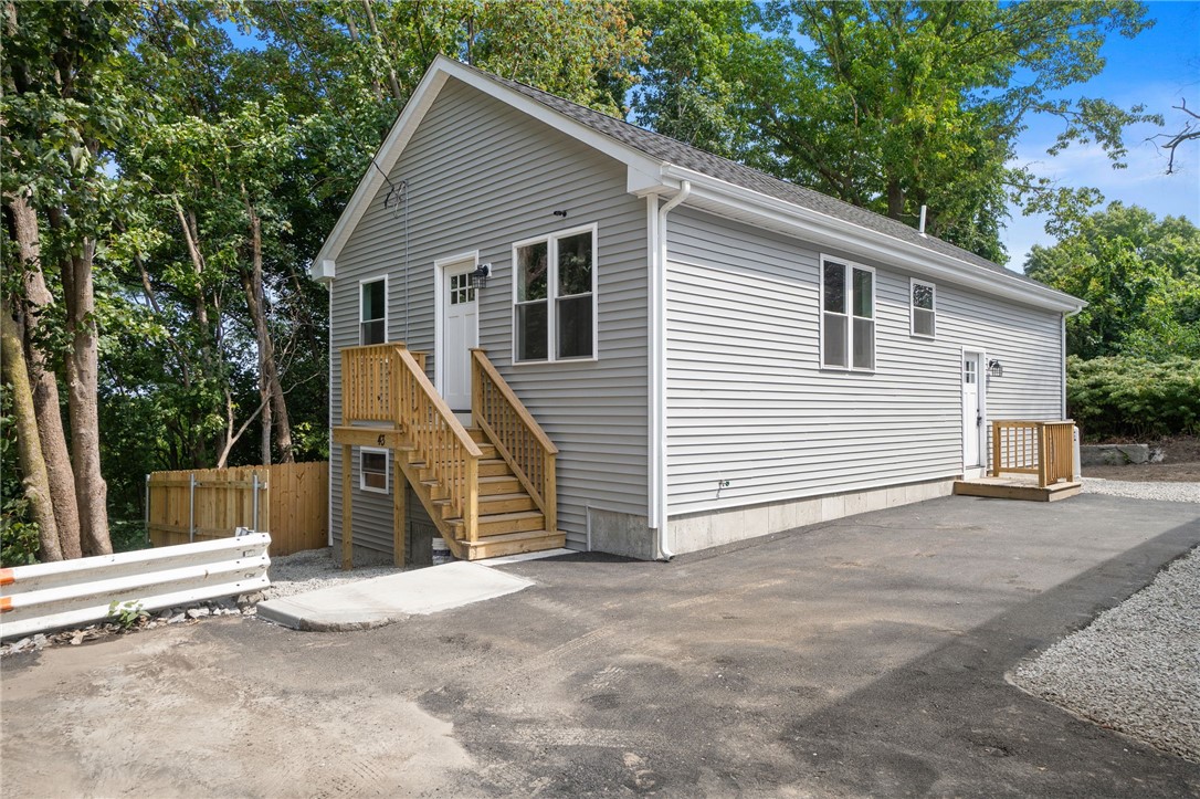 43 Derry Street Providence, RI 02908 - Photo 2 of 18
