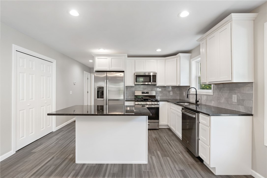 43 Derry Street Providence, RI 02908 - Photo 3 of 18