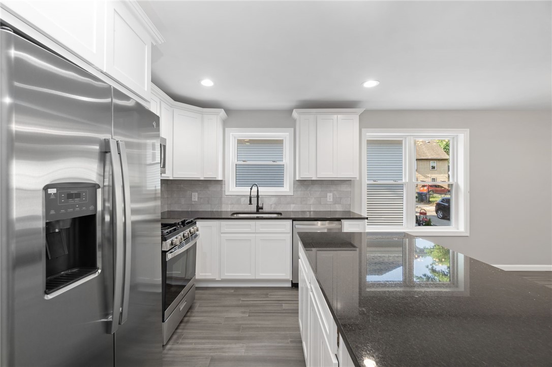 43 Derry Street Providence, RI 02908 - Photo 4 of 18