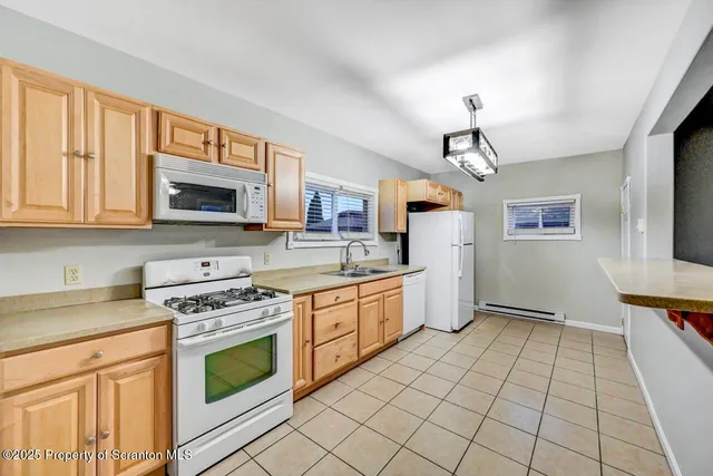 $195,000 | 1941 Electric Street, Unit REAR, Dunmore, PA 18512