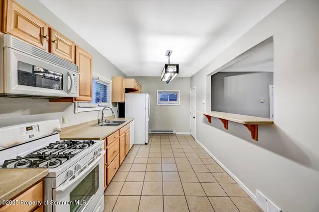 $195,000 | 1941 Electric Street, Unit REAR, Dunmore, PA 18512